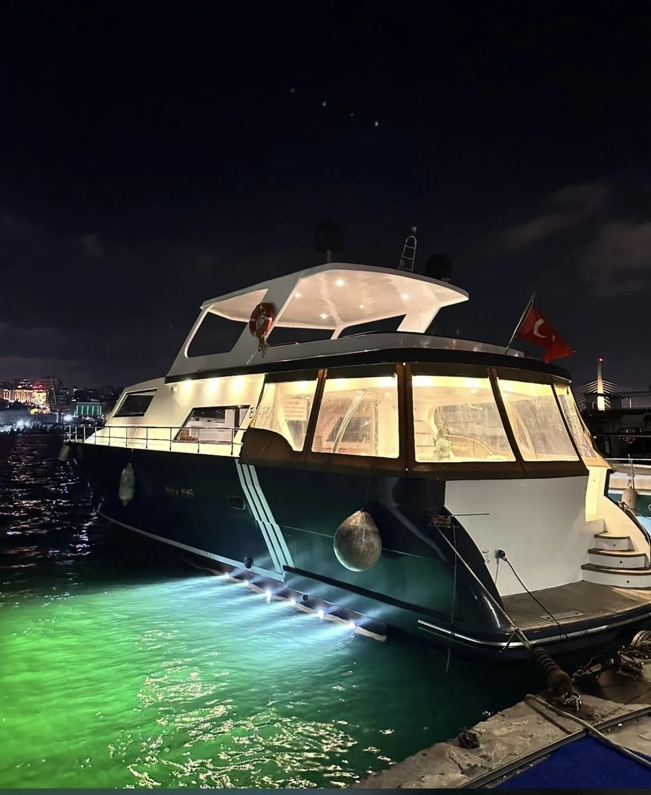 Motor yacht Turk Ozel Yapim 2007 900hp yacht rental in Istanbul