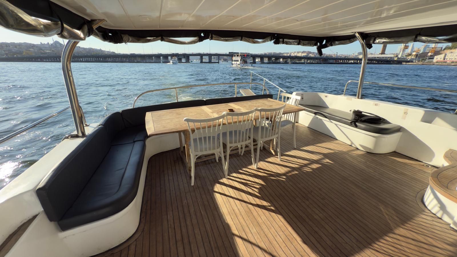 Private 18m Motor Yacht in karakoy, Istanbul — 3