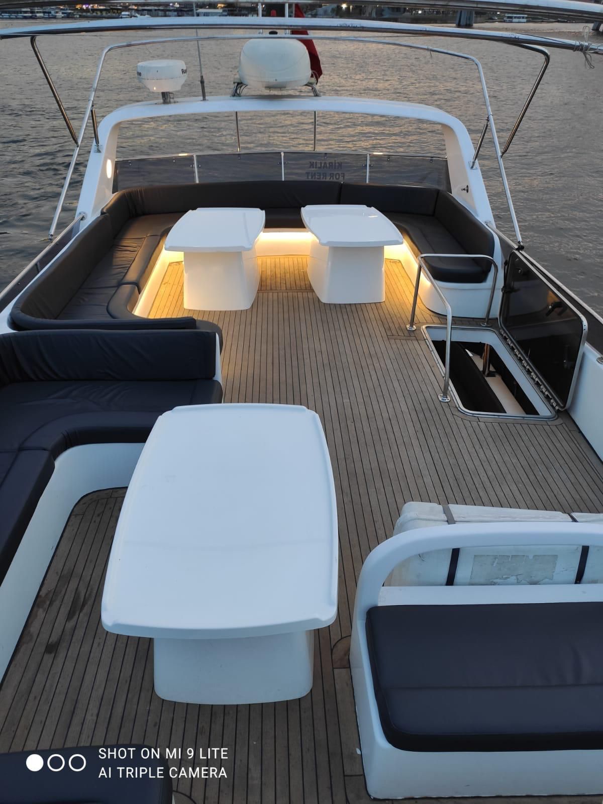 Private 18m Motor Yacht in karakoy, Istanbul — 2