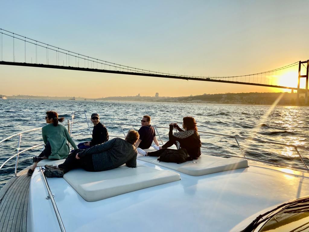 Private 18m Motor Yacht in karakoy, Istanbul — 6