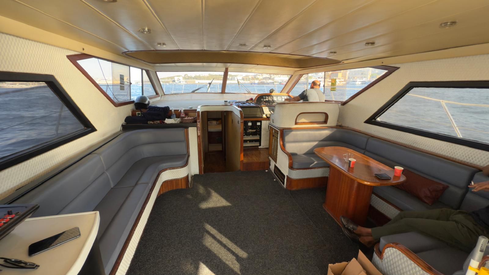 Private 18m Motor Yacht in karakoy, Istanbul — 5