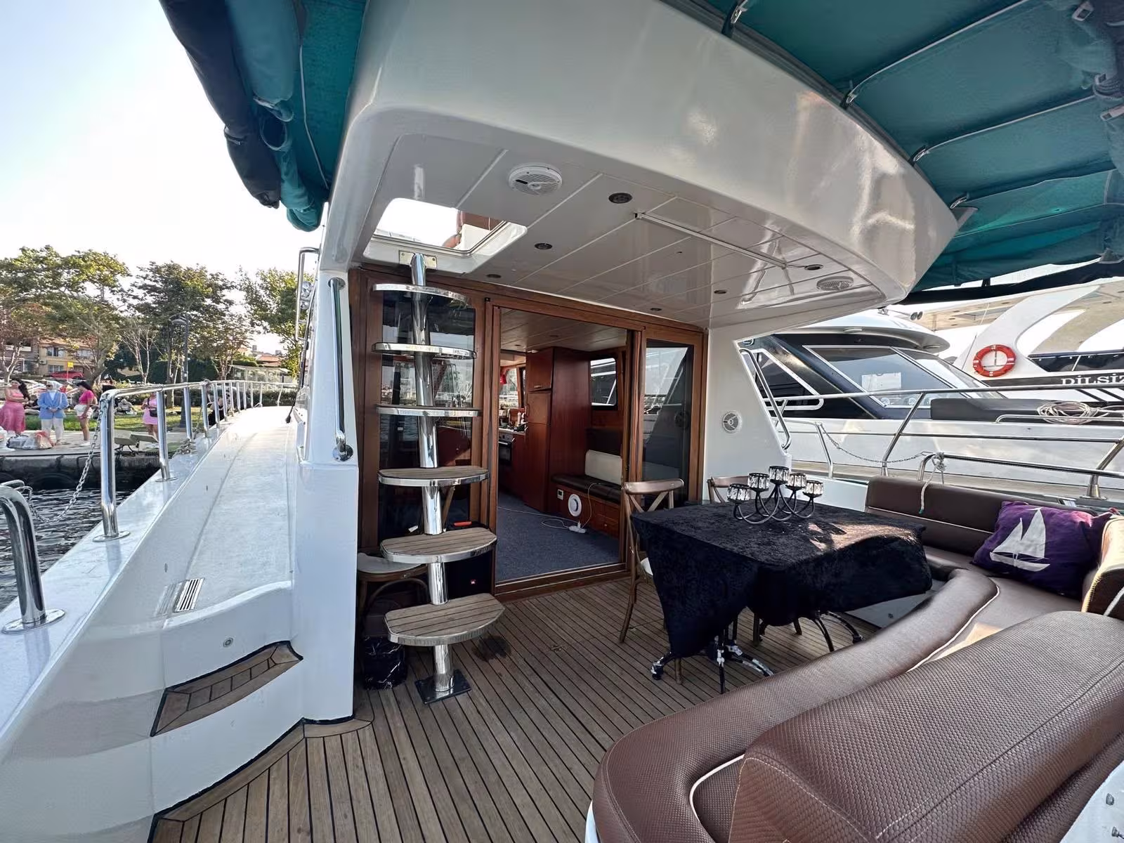 Istanbul 17m Motor Yacht 10 Guests — 4