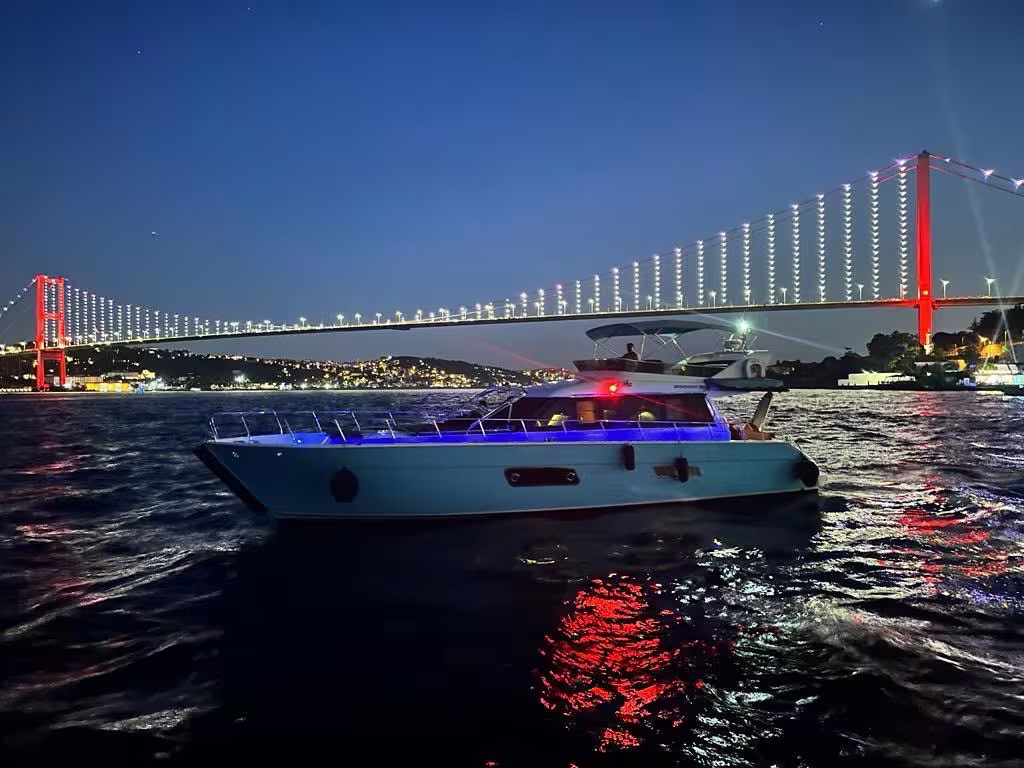 Istanbul 17m Motor Yacht 10 Guests — 6