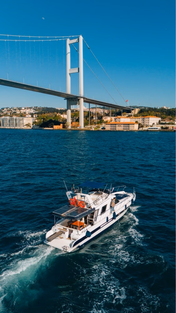 Private Riva Motor Yacht in Ayvansaray, Istanbul photo 3