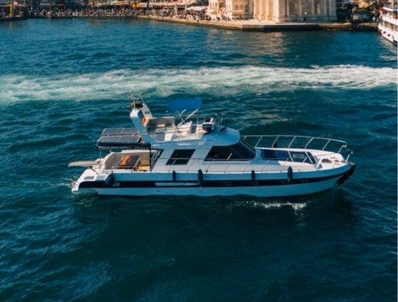 Private Riva Motor Yacht in Ayvansaray, Istanbul yacht rental in Istanbul