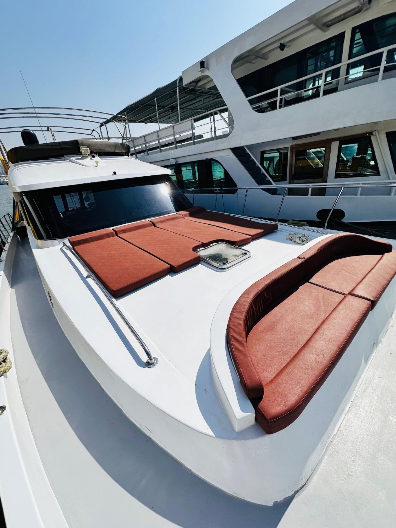 Rental Custom made 17m Motor Yacht - 197 — 6
