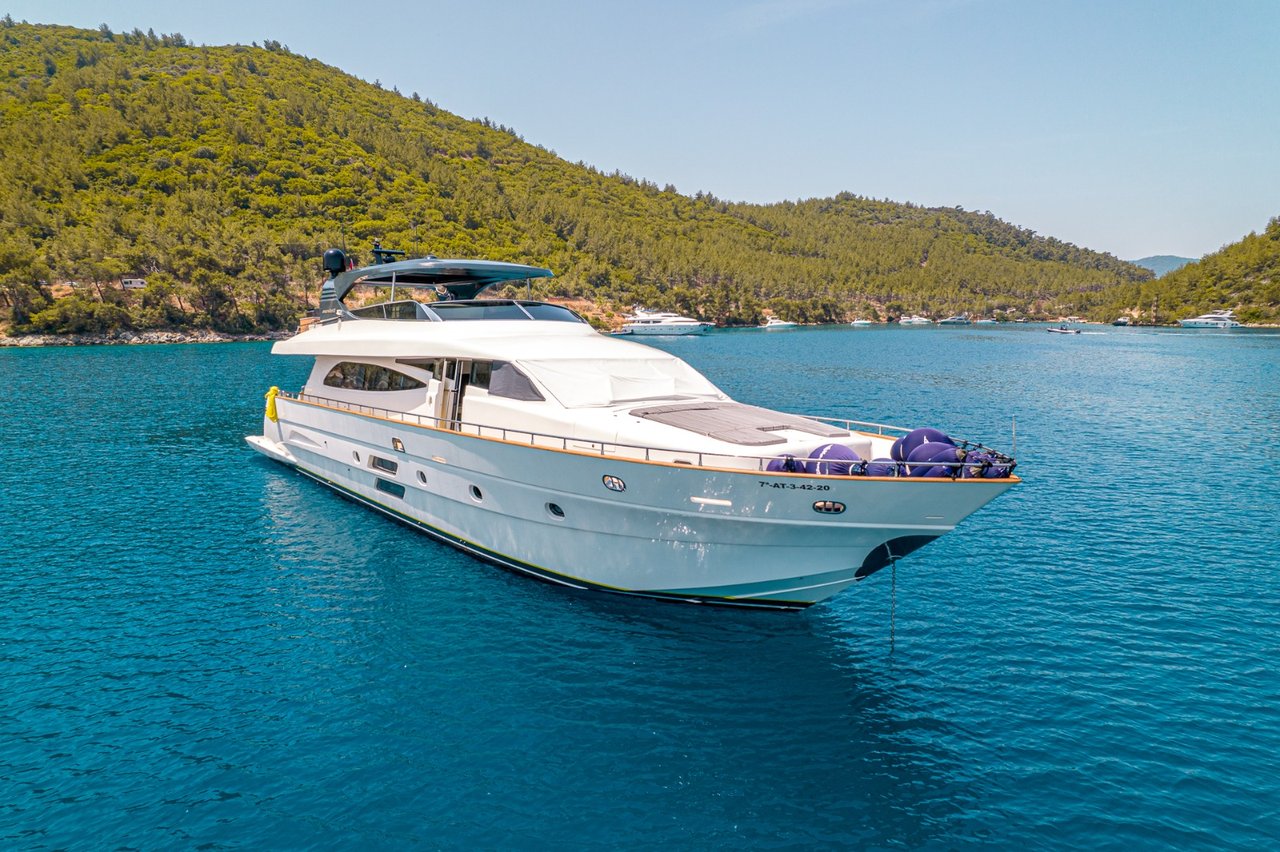 Bodrum 18m Motor Yacht 8 Guests — 2